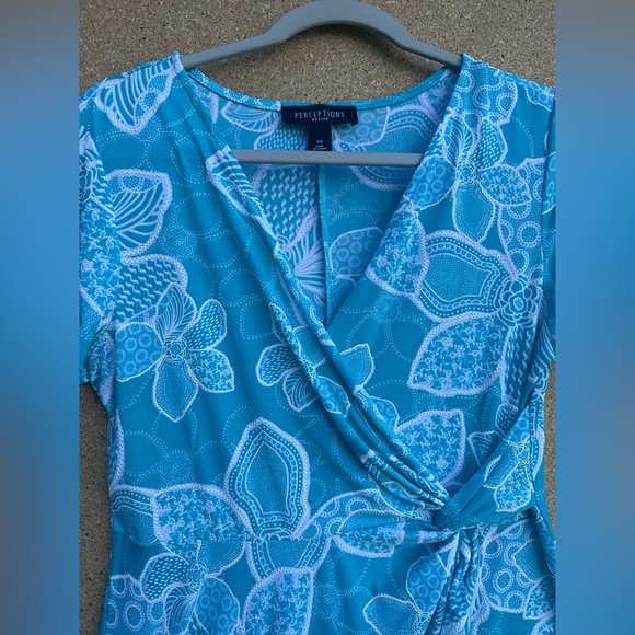 Blue Flutter Sleeve V-Neck Sundress Perceptions Size Medium - Picture 6 of 9